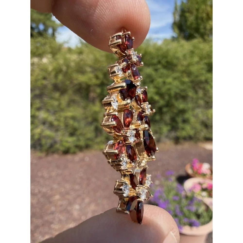 Vintage 14k Solid Yellow Gold Natural Flower Garnet & Diamond Pendant - 7.06g